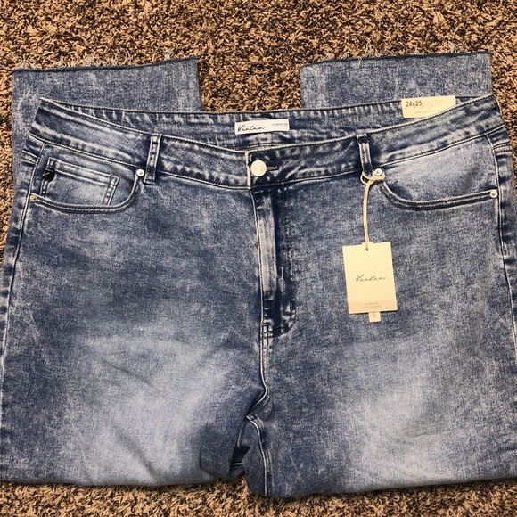 🐠KANCAN Plus Size High Rise Cropped Straight Acid Wash Stretch Jeans | NWT! - Picture 3 of 7